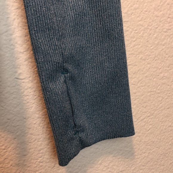 Nike Women's Running Long Sleeve Reflective Sweater Size XS - Picture 5 of 6